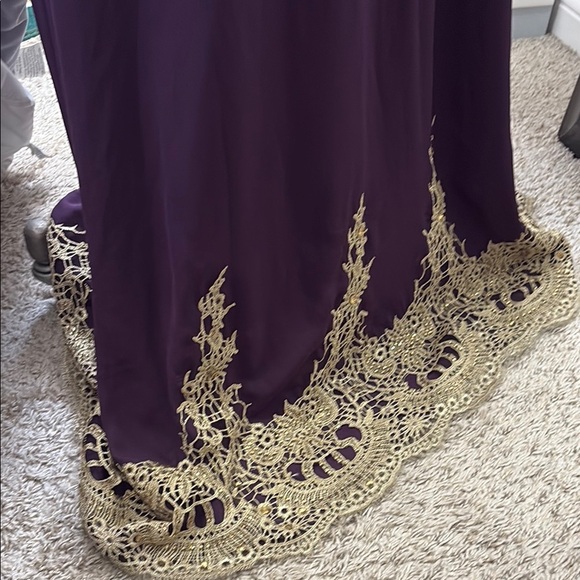 Regal Purple Gown with Gold Detailing - Picture 4 of 14